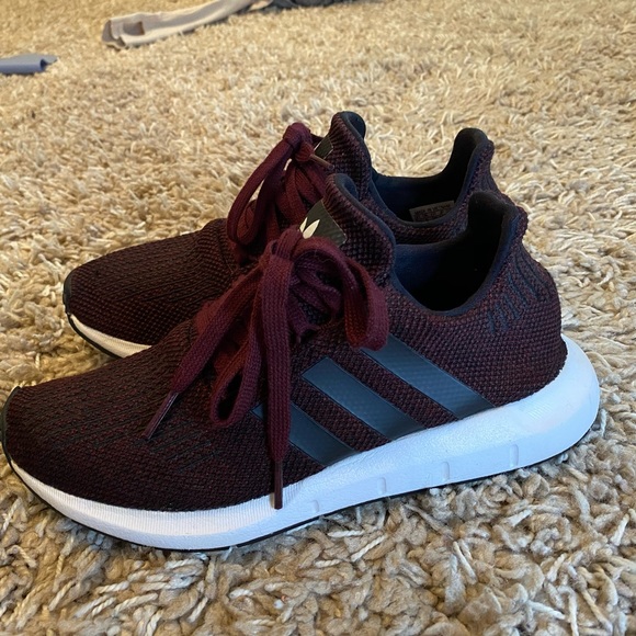 adidas Shoes - Adidas Swift Run